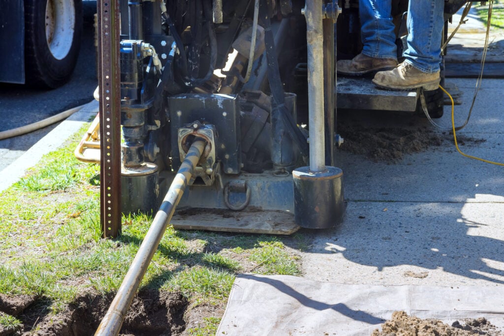 using-a-horizontal-directional-drilling-machine-t-2024-08-21-17-22-41-utc-1024x683-1